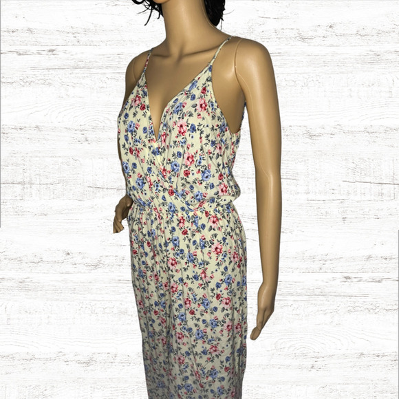 Floral Jumpsuit - Picture 5 of 10